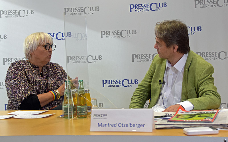 Warum die Grünen regieren wollen und den Zeitgeist im Rücken haben – Claudia Roth im PresseClub-Gespräch. Foto: Christian Knabe.