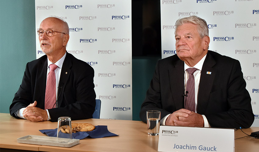 Hat die Bundestagswahl das Ende der Volksparteien eingeläutet? PresseClub-Gespräch mit Bundespräsident a. D. Joachim Gauck. Foto: Johann Schwepfinger.