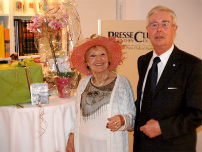 La Grande Dame CILLY des Münchner Presseclubs feierte 90. Geburtstag