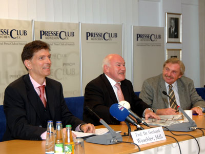 Prof. Dr. Gerhard Waschler, MdL, Ernst Hinsken MdB und Karl-Jörg Wohlhüter (von links)