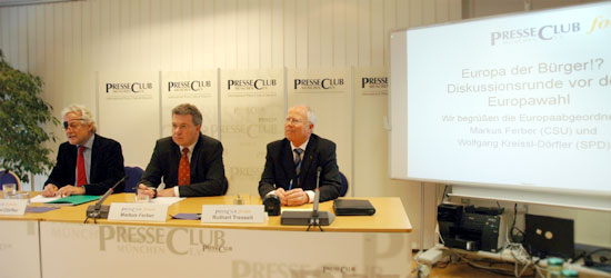 SPD und CSU gemeinsam für Europa: Wolfgang Kreissl-Dörfler (l.), Markus Ferber (Mitte), rechts: Ruthart Tresselt, Vorsitzender des Presseclubs